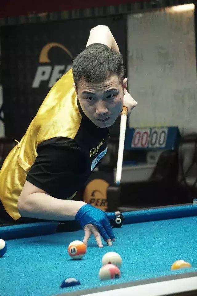 载了球队的 载了球队的