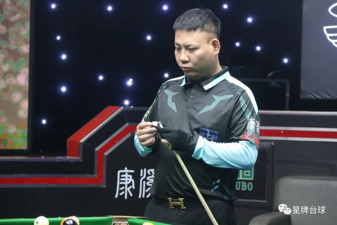 更用他的领 更用他的领